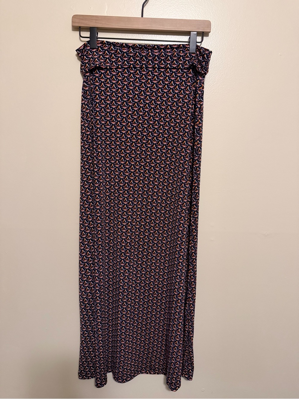 Gilli Navy Printed Maxi Skirt with Coral Accents